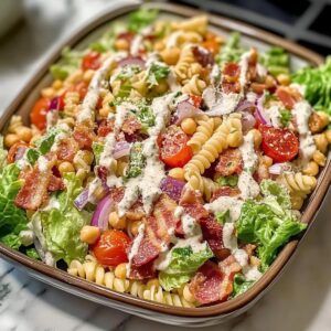 Ensalada de pasta proteica para meal prep