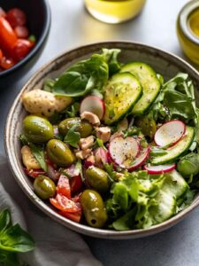 Ensalada de aceitunas y judías cremosas